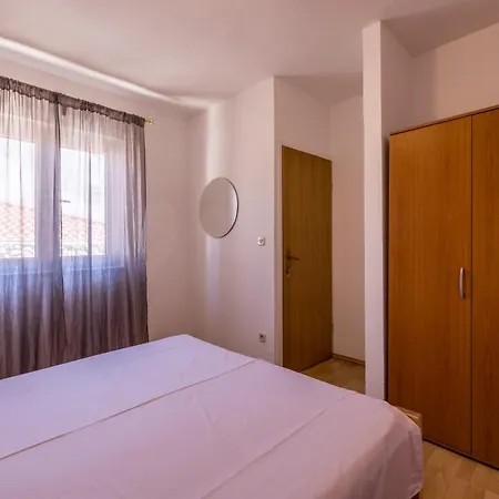 Family-friendly With Swimming Pool Sevid, Trogir - 21163 Marina