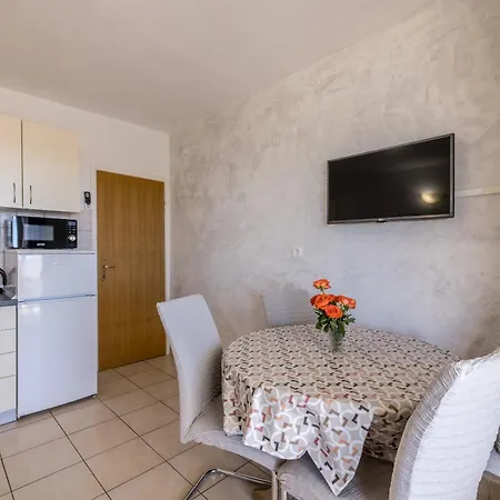 Apartment Seaside With A Swimming Pool Sevid, Trogir - 21163 *