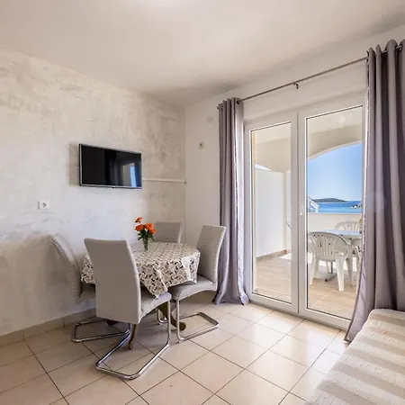 Family-friendly With Swimming Pool Sevid - Trogir - 21163 Marina